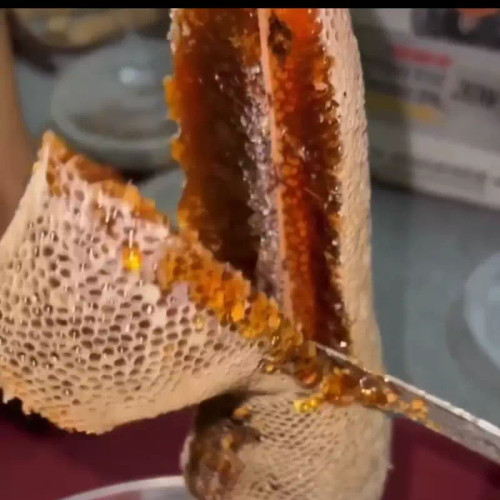 عسل کوهی قرمز ویرانگر قدرتمند اثرگذاری سریع صادراتی ضمانت مرجوعی به شرط دویست گرم